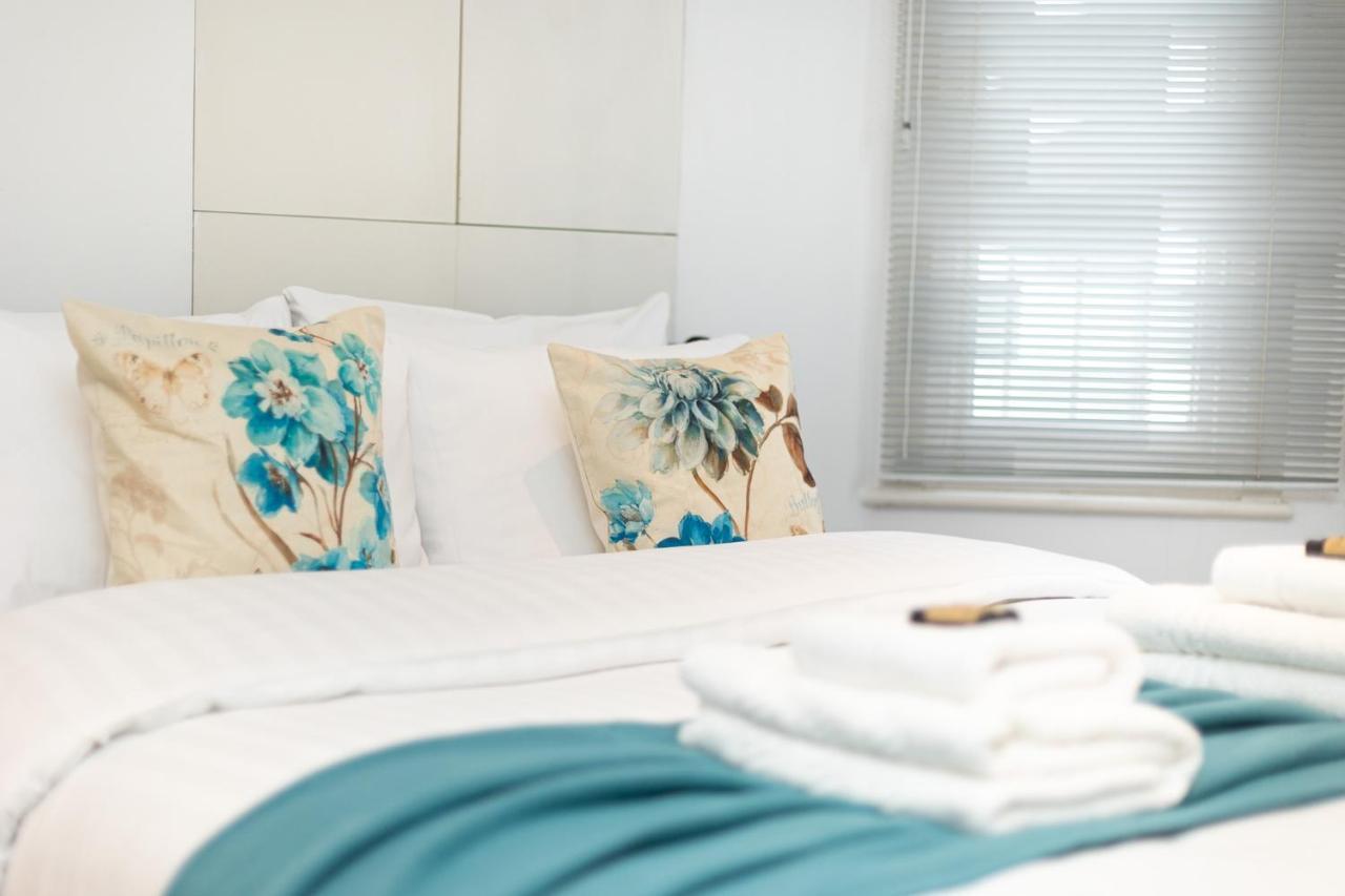 Stunning 2br Flat W2 Patio In Kensington Apartament Londra