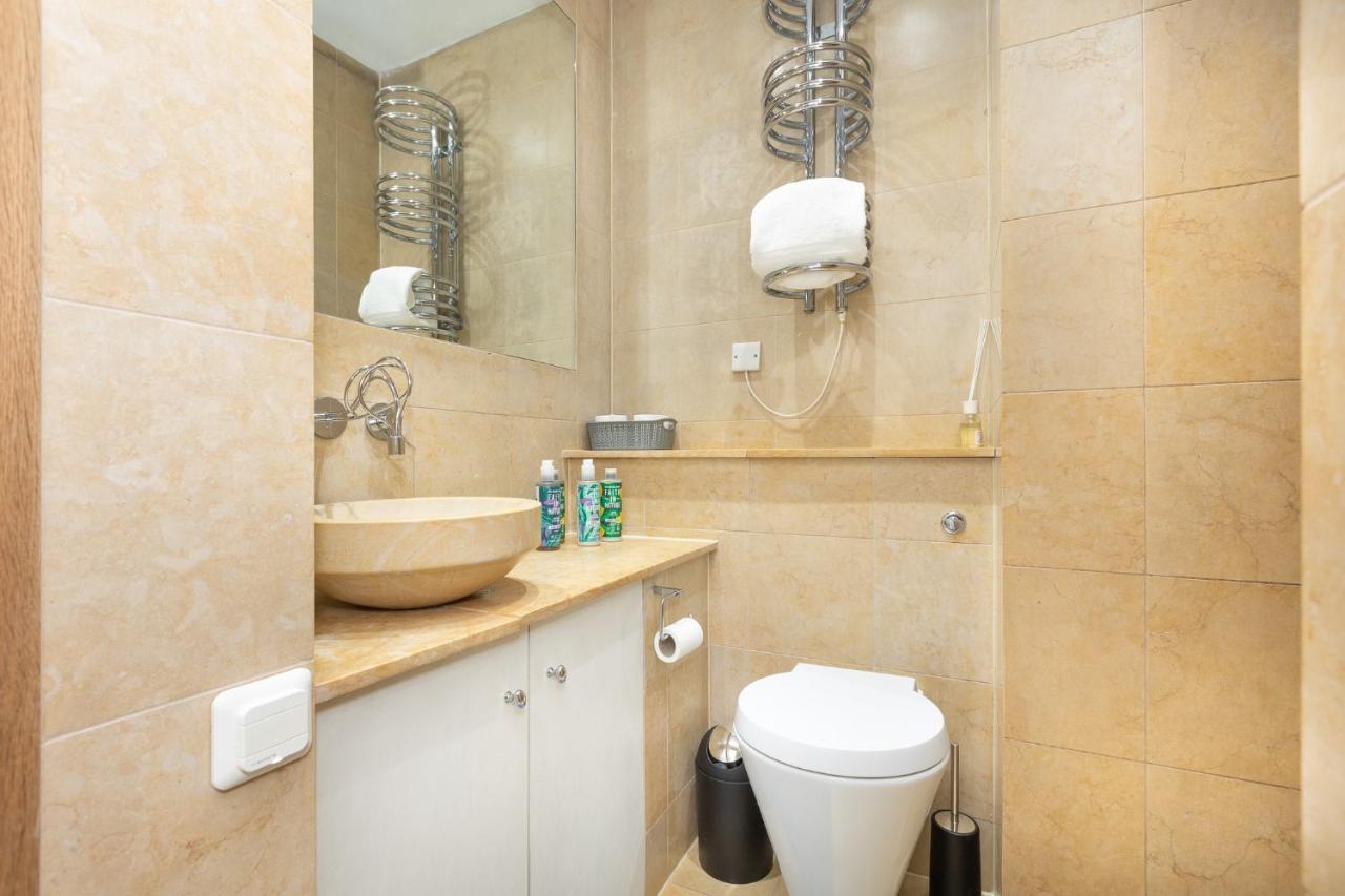 Stunning 2br Flat W2 Patio In Kensington Apartament *